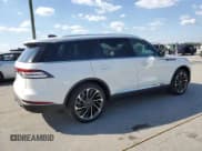 ✅ 2025 Lincoln Aviator Reserve • VIN: 5LM5J7XC0SGL03312 • Lot: 84623735. Listed on Copart with 8,021 mi. Free auction sales archive from the USA and detailed vehicle history report at DreamBid. Image 3.