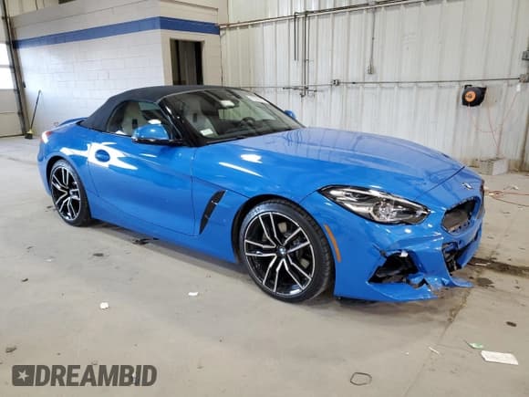 ✅ 2019 BMW Z4 sDrive30i • VIN: WBAHF3C5XKWW43995 • Лот: 92326925. Опубликован ранее на Copart с пробегом 15 599 миль. Бесплатный доступ к архиву аукционных продаж из США и подробный отчёт об истории автомобиля на DreamBid. Изображение 4.