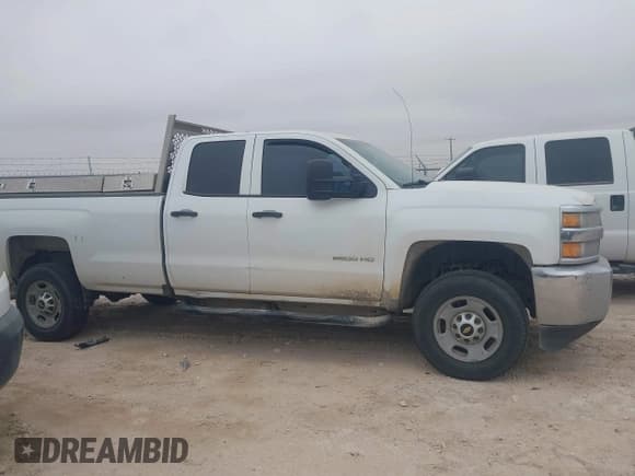✅ 2016 Chevrolet Silverado 2500HD Work Truck • VIN: 1GC2CUEG9GZ252669 • Lot: 41368366. Wystawiony na IAAI z przebiegiem 247 319 mil. Bezpłatny archiwum sprzedaży aukcyjnych z USA i szczegółowy raport historii pojazdu na DreamBid. Zdjęcie 13.