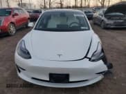 ✅ 2022 Tesla Model 3 Long Range • VIN: 5YJ3E1EB0NF117259 • Lot: 93632425. Wystawiony na Copart z przebiegiem 57 234 mil. Bezpłatny archiwum sprzedaży aukcyjnych z USA i szczegółowy raport historii pojazdu na DreamBid. Zdjęcie 5.