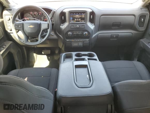 ✅ 2022 Chevrolet Silverado 1500 Custom • VIN: 3GCPYBEK8NG155380 • Lot: 48156445. Wystawiony na Copart z przebiegiem 90 096 mil. Bezpłatny archiwum sprzedaży aukcyjnych z USA i szczegółowy raport historii pojazdu na DreamBid. Zdjęcie 8.