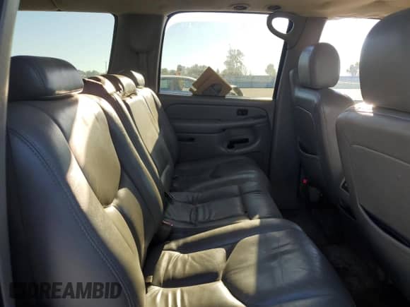 2004 Chevrolet Suburban LT с VIN 1GNFK16Z24J317866, выставлен на аукционе Copart как лот 87274975 с пробегом 216 914 миль миль и Списание • Salvage title. История ставок и продаж доступна на DreamBid. Изображение 11.