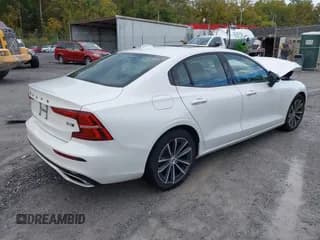 ✅ 2022 Volvo S60 Momentum • VIN: 7JRL12TZXNG154750 • Лот: 43297421. Опубликован ранее на IAAI с пробегом 39 462 миль. Бесплатный доступ к архиву аукционных продаж из США и подробный отчёт об истории автомобиля на DreamBid. Изображение 4.