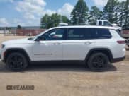 ✅ 2022 Jeep Grand Cherokee Altitude • VIN: 1C4RJKAGXN8504527 • Lot: 42561886. Listed on IAAI with Not provided. Free auction sales archive from the USA and detailed vehicle history report at DreamBid. Image 14.