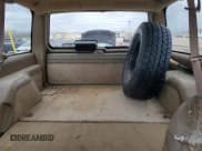 ✅ 1995 GMC Yukon • VIN: 1GKEK18K8SJ717629 • Lot: 50605495. Listed on Copart with 213,582 mi. Free auction sales archive from the USA and detailed vehicle history report at DreamBid. Image 10.