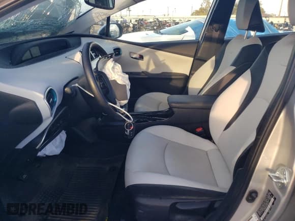 ✅ 2022 Toyota Prius LE • VIN: JTDL9MFU8N3033211 • Lot: 91295795. Wystawiony na Copart z przebiegiem 31 870 mil. Bezpłatny archiwum sprzedaży aukcyjnych z USA i szczegółowy raport historii pojazdu na DreamBid. Zdjęcie 7.