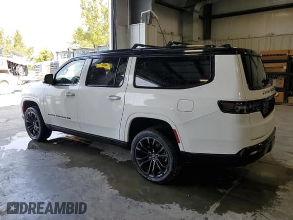 ✅ 2024 Jeep Grand Wagoneer Series II • VIN: 1C4SJSFP3RS161708 • Lot: 84035555. Wystawiony na Copart z przebiegiem 41 679 mil. Bezpłatny archiwum sprzedaży aukcyjnych z USA i szczegółowy raport historii pojazdu na DreamBid. Zdjęcie 2.