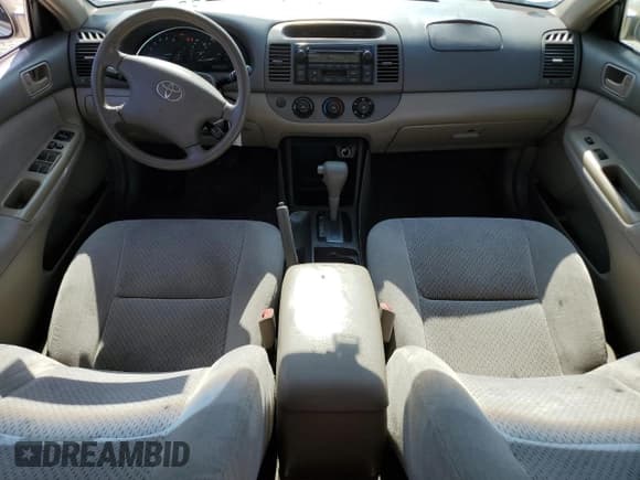 ✅ 2004 Toyota Camry LE • VIN: 4T1BE32K04U846343 • Lot: 89560625. Listed on Copart with 221,142 mi. Free auction sales archive from the USA and detailed vehicle history report at DreamBid. Image 8.