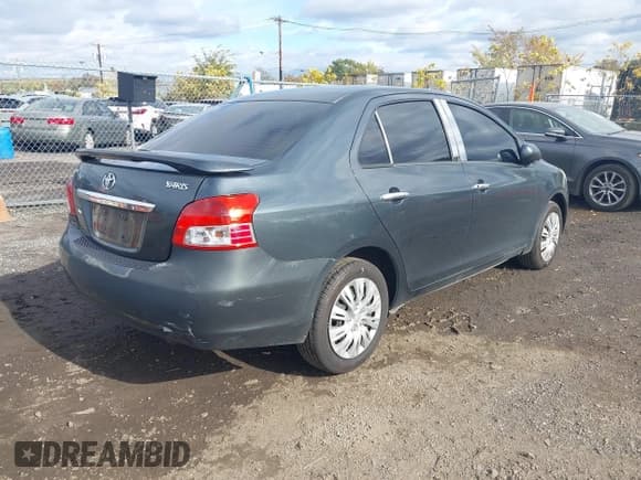 ✅ 2010 Toyota Yaris • VIN: JTDBT4K39A1393622 • Лот: 43491385. Опубликован ранее на IAAI с пробегом 170 616 миль. Бесплатный доступ к архиву аукционных продаж из США и подробный отчёт об истории автомобиля на DreamBid. Изображение 4.