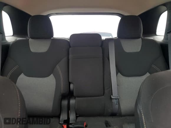 ✅ 2016 Jeep Cherokee Sport • VIN: 1C4PJLAB6GW177396 • Lot: 83850805. Listed on Copart with 172,140 mi. Free auction sales archive from the USA and detailed vehicle history report at DreamBid. Image 10.