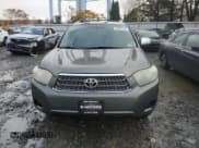 ✅ 2009 Toyota Highlander • VIN: JTEEW41A392036121 • Lot: 90881265. Wystawiony na Copart z przebiegiem 185 366 mil. Bezpłatny archiwum sprzedaży aukcyjnych z USA i szczegółowy raport historii pojazdu na DreamBid. Zdjęcie 5.