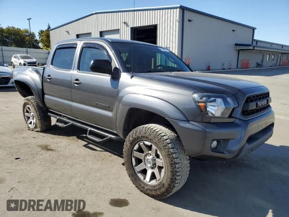✅ 2015 Toyota Tacoma PreRunner • VIN: 3TMJU4GN0FM179549 • Lot: 81349905. Wystawiony na Copart z przebiegiem 143 428 mil. Bezpłatny archiwum sprzedaży aukcyjnych z USA i szczegółowy raport historii pojazdu na DreamBid. Zdjęcie 4.