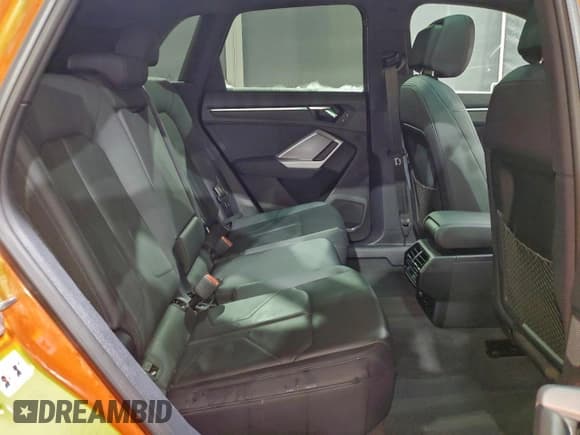 ✅ 2023 Audi Q3 S line Premium • VIN: WA1DECF31P1138666 • Lot: 95212885. Wystawiony na Copart z przebiegiem 40 888 mil. Bezpłatny archiwum sprzedaży aukcyjnych z USA i szczegółowy raport historii pojazdu na DreamBid. Zdjęcie 11.