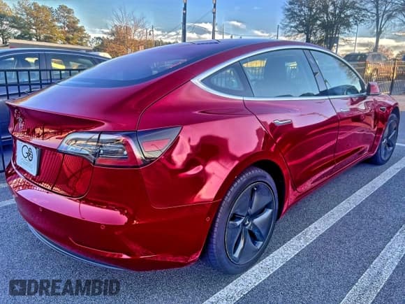 ✅ 2018 Tesla Model 3 Long Range Battery • VIN: 5YJ3E1EA4JF007090 • Lot: 95004545. Wystawiony na Copart z przebiegiem 165 384 mil. Bezpłatny archiwum sprzedaży aukcyjnych z USA i szczegółowy raport historii pojazdu na DreamBid. Zdjęcie 4.