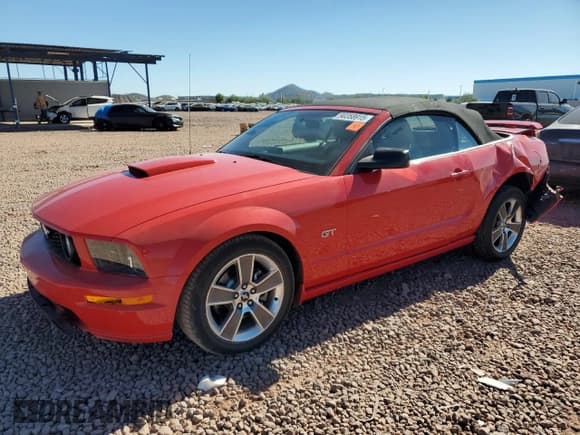 ✅ 2008 Ford Mustang GT Deluxe • VIN: 1ZVHT85H385126047 • Лот: 90358915. Опубликован ранее на Copart с пробегом 75 648 миль. Бесплатный доступ к архиву аукционных продаж из США и подробный отчёт об истории автомобиля на DreamBid. Изображение 1.