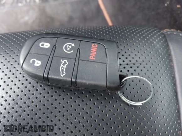 ✅ 2015 Dodge Challenger R/T Scat Pack Shaker • VIN: 2C3CDZFJ9FH873292 • Лот: 43649723. Опубликован ранее на IAAI с пробегом Не указан. Бесплатный доступ к архиву аукционных продаж из США и подробный отчёт об истории автомобиля на DreamBid. Изображение 11.