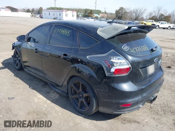 ✅ 2013 Ford Focus ST • VIN: 1FADP3L99DL161773 • Лот: 41775888. Опубликован ранее на IAAI с пробегом 229 084 миль. Бесплатный доступ к архиву аукционных продаж из США и подробный отчёт об истории автомобиля на DreamBid. Изображение 3.