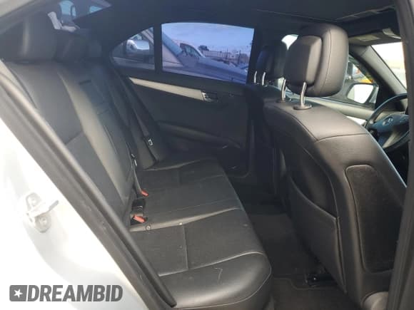 ✅ 2008 Mercedes-Benz C 300 Sport • VIN: WDDGF54XX8F041333 • Лот: 50653295. Опубликован ранее на Copart с пробегом 47 152 миль. Бесплатный доступ к архиву аукционных продаж из США и подробный отчёт об истории автомобиля на DreamBid. Изображение 10.