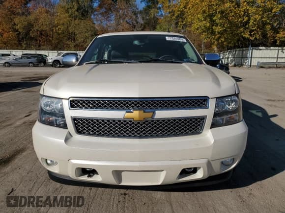 ✅ 2013 Chevrolet Suburban LTZ • VIN: 1GNSKKE7XDR280975 • Lot: 77025984. Wystawiony na Copart z przebiegiem 105 301 mil. Bezpłatny archiwum sprzedaży aukcyjnych z USA i szczegółowy raport historii pojazdu na DreamBid. Zdjęcie 5.