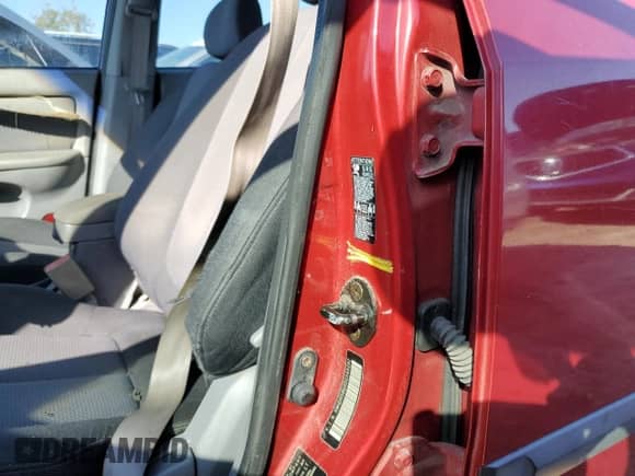 2005 Hyundai Elantra GLS z VIN KMHDN56D05U145092, wystawiony jako Copart lot #76075964 z przebiegiem 139 245 mil mil oraz Szkoda całkowita • Salvage title. Historia ofert i sprzedaży dostępna na DreamBid. Obrazek 12.