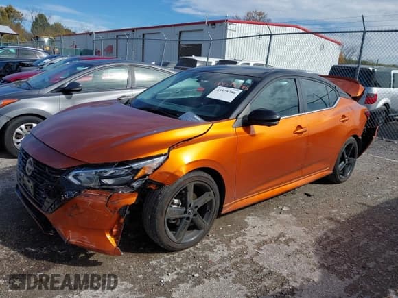 ✅ 2024 Nissan Sentra SR • VIN: 3N1AB8DV4RY324125 • Лот: 43578786. Опубликован ранее на IAAI с пробегом 8 700 миль. Бесплатный доступ к архиву аукционных продаж из США и подробный отчёт об истории автомобиля на DreamBid. Изображение 2.