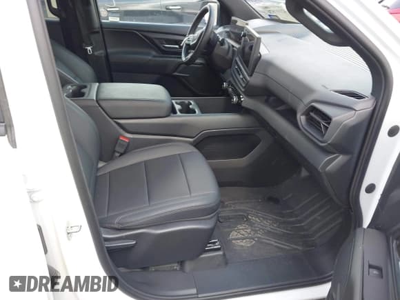 ✅ 2024 Chevrolet Silverado EV Work Truck • VIN: 1GC10VEL6RU200925 • Лот: 42101870. Опубликован ранее на IAAI с пробегом 11 817 миль. Бесплатный доступ к архиву аукционных продаж из США и подробный отчёт об истории автомобиля на DreamBid. Изображение 5.