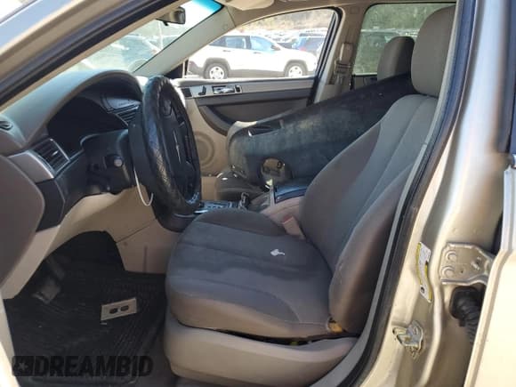 ✅ 2005 Chrysler Pacifica • VIN: 2C4GM48L05R496293 • Lot: 45677155. Listed on Copart with 224,803 mi. Free auction sales archive from the USA and detailed vehicle history report at DreamBid. Image 7.