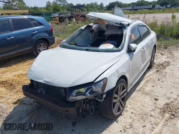 ✅ 2016 Volkswagen Passat S • VIN: 1VWAT7A38GC065326 • Lot: 39224977. Wystawiony na IAAI z przebiegiem 154 217 mil. Bezpłatny archiwum sprzedaży aukcyjnych z USA i szczegółowy raport historii pojazdu na DreamBid. Zdjęcie 2.