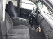 ✅ 2003 Dodge Dakota SLT • VIN: 1D7HL48X23S261258 • Lot: 41362485. Wystawiony na IAAI z przebiegiem 143 397 mil. Bezpłatny archiwum sprzedaży aukcyjnych z USA i szczegółowy raport historii pojazdu na DreamBid. Zdjęcie 5.