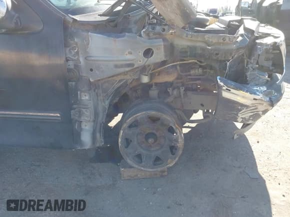 ✅ 1997 Ford F-250 • VIN: 1FTFX27L4VKC04670 • Лот: 41699664. Опубликован ранее на IAAI с пробегом 272 038 миль. Бесплатный доступ к архиву аукционных продаж из США и подробный отчёт об истории автомобиля на DreamBid. Изображение 16.