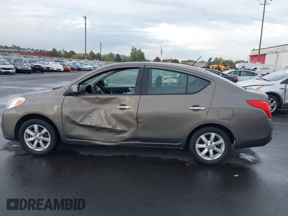 ✅ 2012 Nissan Versa SV • VIN: 3N1CN7AP7CL844808 • Lot: 43429892. Wystawiony na IAAI z przebiegiem 99 863 mil. Bezpłatny archiwum sprzedaży aukcyjnych z USA i szczegółowy raport historii pojazdu na DreamBid. Zdjęcie 14.