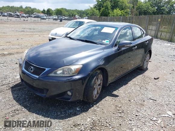 ✅ 2011 Lexus IS 250 • VIN: JTHCF5C21B5050867 • Lot: 42460814. Listed on IAAI with 166,476 mi. Free auction sales archive from the USA and detailed vehicle history report at DreamBid. Image 17.