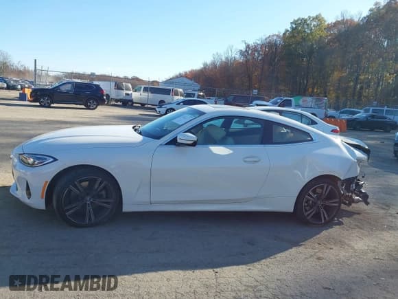 ✅ 2024 BMW 4 Series 430i xDrive • VIN: WBA73AP03RCP39664 • Lot: 43682014. Listed on IAAI with 24,763 mi. Free auction sales archive from the USA and detailed vehicle history report at DreamBid. Image 14.