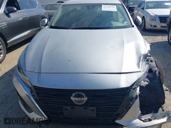 ✅ 2023 Nissan Altima SV • VIN: 1N4BL4DV6PN331598 • Lot: 43218732. Listed on IAAI with 71,000 mi. Free auction sales archive from the USA and detailed vehicle history report at DreamBid. Image 12.