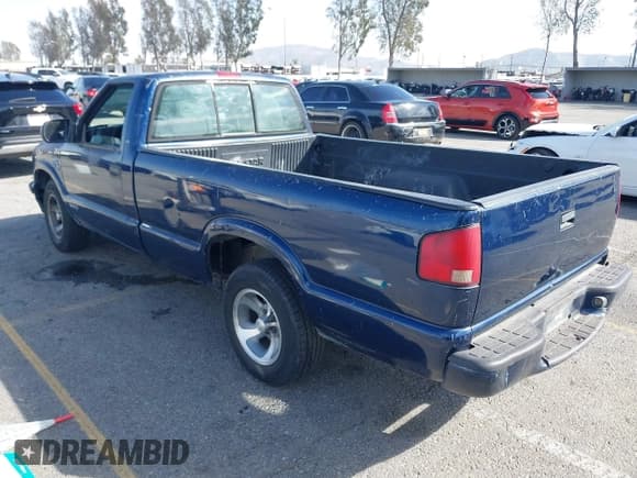 ✅ 1999 Chevrolet S-10 LS • VIN: 1GCCS14X1XK223022 • Лот: 41682269. Опубликован ранее на IAAI с пробегом 202 954 миль. Бесплатный доступ к архиву аукционных продаж из США и подробный отчёт об истории автомобиля на DreamBid. Изображение 3.