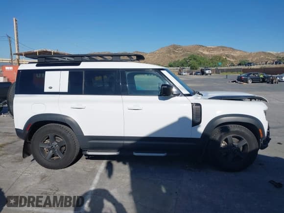 ✅ 2023 Land Rover Defender S • VIN: SALEJ7EX8P2110657 • Lot: 42293344. Wystawiony na IAAI z przebiegiem 21 448 mil. Bezpłatny archiwum sprzedaży aukcyjnych z USA i szczegółowy raport historii pojazdu na DreamBid. Zdjęcie 14.