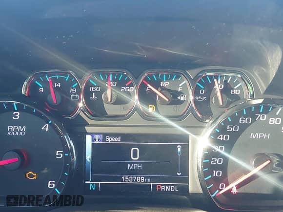 2018 Chevrolet Tahoe LT z VIN 1GNSKBKC7JR377564, wystawiony jako IAAI lot #43575752 z przebiegiem 153 789 mil mil oraz . Historia ofert i sprzedaży dostępna na DreamBid. Obrazek 15.