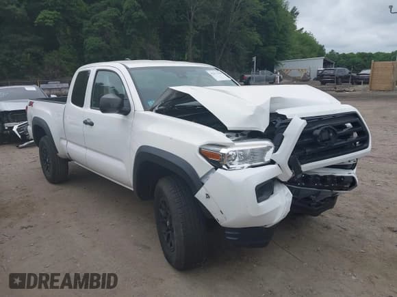 ✅ 2020 Toyota Tacoma SR • VIN: 3TYSX5EN1LT000276 • Lot: 42673254. Listed on IAAI with 57,374 mi. Free auction sales archive from the USA and detailed vehicle history report at DreamBid. Image 1.