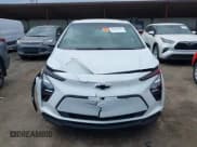 ✅ 2023 Chevrolet Bolt EV 2LT • VIN: 1G1FX6S08P4191863 • Lot: 42019949. Wystawiony na IAAI z przebiegiem 39 143 mil. Bezpłatny archiwum sprzedaży aukcyjnych z USA i szczegółowy raport historii pojazdu na DreamBid. Zdjęcie 6.
