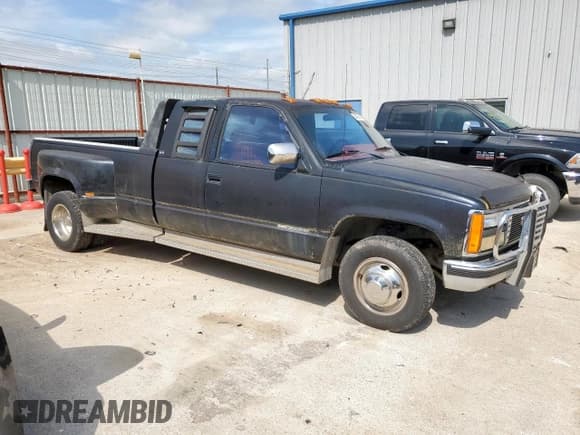 ✅ 1992 GMC Sierra 1500 • VIN: 2GTHC39NXN1556192 • Lot: 55469485. Wystawiony na Copart z przebiegiem 128 938 mil. Bezpłatny archiwum sprzedaży aukcyjnych z USA i szczegółowy raport historii pojazdu na DreamBid. Zdjęcie 4.