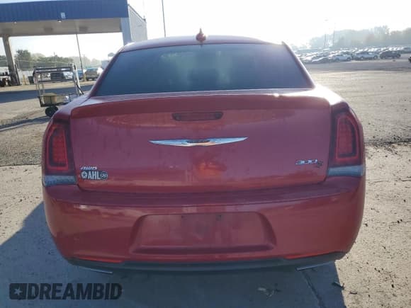 ✅ 2017 Chrysler 300 S • VIN: 2C3CCAGG1HH535024 • Lot: 86268975. Listed on Copart with 179,954 mi. Free auction sales archive from the USA and detailed vehicle history report at DreamBid. Image 6.