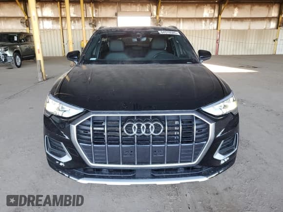 ✅ 2022 Audi Q3 Premium • VIN: WA1AUCF30N1042644 • Lot: 84970585. Wystawiony na Copart z przebiegiem 45 984 mil. Bezpłatny archiwum sprzedaży aukcyjnych z USA i szczegółowy raport historii pojazdu na DreamBid. Zdjęcie 5.