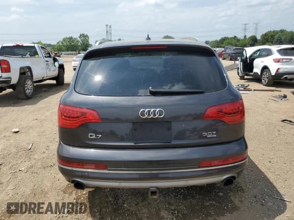 ✅ 2015 Audi Q7 Premium • VIN: WA1CGAFE2FD008517 • Lot: 67088895. Wystawiony na Copart z przebiegiem 87 823 mil. Bezpłatny archiwum sprzedaży aukcyjnych z USA i szczegółowy raport historii pojazdu na DreamBid. Zdjęcie 6.