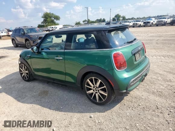 ✅ 2022 MINI Hardtop Cooper S • VIN: WMW53DH01N2P64358 • Lot: 81019365. Wystawiony na Copart z przebiegiem 60 583 mil. Bezpłatny archiwum sprzedaży aukcyjnych z USA i szczegółowy raport historii pojazdu na DreamBid. Zdjęcie 2.