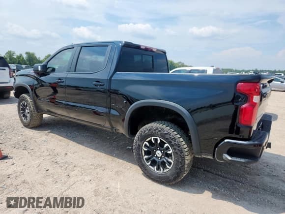 ✅ 2025 Chevrolet Silverado 1500 • VIN: 3GCUKHE89SG170865 • Лот: 67275165. Опубликован ранее на Copart с пробегом 6 272 миль. Бесплатный доступ к архиву аукционных продаж из США и подробный отчёт об истории автомобиля на DreamBid. Изображение 2.