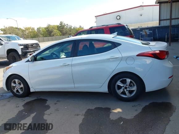 ✅ 2014 Hyundai Elantra SE • VIN: 5NPDH4AE6EH516661 • Lot: 43502240. Listed on IAAI with 172,889 mi. Free auction sales archive from the USA and detailed vehicle history report at DreamBid. Image 14.