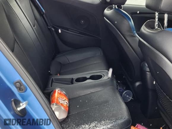 ✅ 2016 Hyundai Veloster Turbo Rally Edition • VIN: KMHTC6AE1GU259841 • Lot: 77557194. Wystawiony na Copart z przebiegiem 100 519 mil. Bezpłatny archiwum sprzedaży aukcyjnych z USA i szczegółowy raport historii pojazdu na DreamBid. Zdjęcie 6.