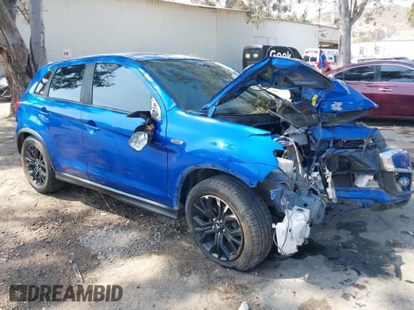 ✅ 2018 Mitsubishi Outlander ES • VIN: JA4AP3AU9JU011232 • Lot: 42057462. Wystawiony na IAAI z przebiegiem 106 339 mil. Bezpłatny archiwum sprzedaży aukcyjnych z USA i szczegółowy raport historii pojazdu na DreamBid. Zdjęcie 1.