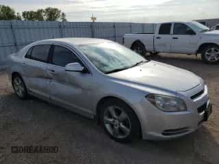 2011 Chevrolet Malibu 2LT z VIN 1G1ZD5E19BF377557, wystawiony jako Copart lot #71801384 z przebiegiem 169 762 mil mil oraz Szkoda całkowita • Salvage title. Historia ofert i sprzedaży dostępna na DreamBid. Obrazek 4.