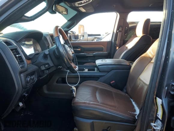 ✅ 2019 Ram 3500 Longhorn • VIN: 3C63RRKL5KG691918 • Lot: 90821595. Wystawiony na Copart z przebiegiem Nie podano. Bezpłatny archiwum sprzedaży aukcyjnych z USA i szczegółowy raport historii pojazdu na DreamBid. Zdjęcie 7.